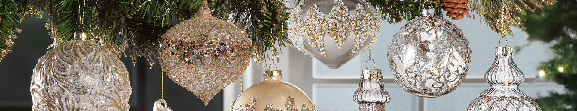 Spheres and tree decorations